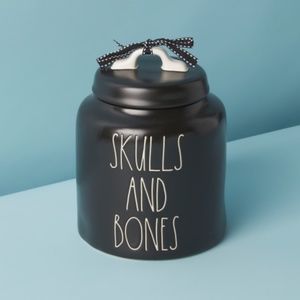 RAE DUNN 7in Skull And Bones Cookie Jar